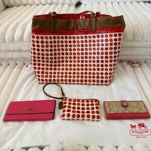 Coach Love Red Multicolor Tote, Wristlet & Dustbag K1320-29431 + 2 Coach Wallets